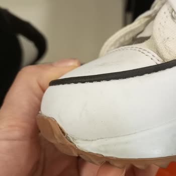 FLO Ayakkabı Dan Aldığım Ürünün Sorunu