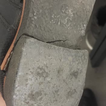 Trendyumayakkabı Ayakkabının Topuğunun Kırılması