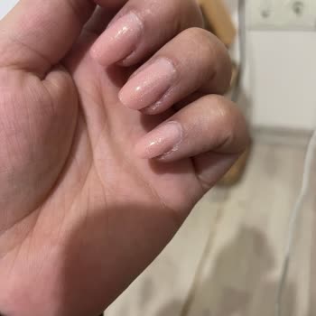 Eylül Öztürk Nail SPA Maltepe Şubesi'nde Tırnak Bakımı Deneyimim
