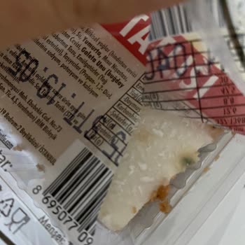 BİM Küflü Tarihi Yakın Tatlı