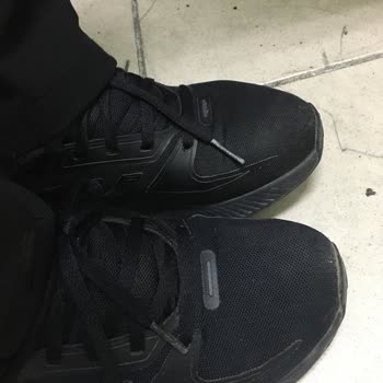 Adidas Ürününün Arkasında Durmuyor