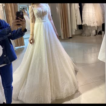 Mersin Özgür Çocuk Parkı'ndaki Pierre Cardin Gelinlik'ten Aldığım Hizmetten Memnun Değilim