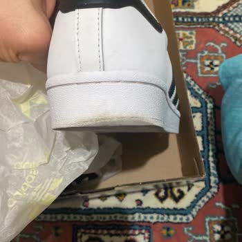 . Adidas Superstar Ayakkabı