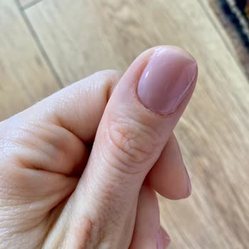 Esma Sema Güzellik Salonu Çok Kötü Kalıcı Oje Uygulaması!