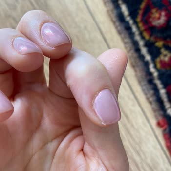 Esma Sema Güzellik Salonu Çok Kötü Kalıcı Oje Uygulaması!