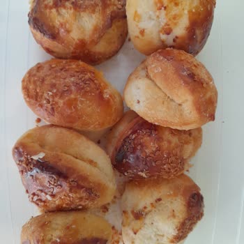 Yunus Market- Bayat Poğaçayı Taze Diye Satmaları