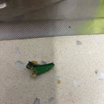 Eti Gıda Etin İçinden Çıkan Plastik Parça