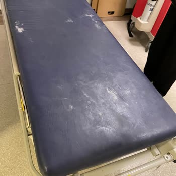Kolan Hospital Karşılama Ve Hijyen Sıkıntısı