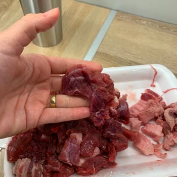 Köfteci Yusuf'un 2 Saat Gecikmeli Ve Yağlı Kuşbaşı Eti Yüzünden Hayal Kırıklığına Uğradım