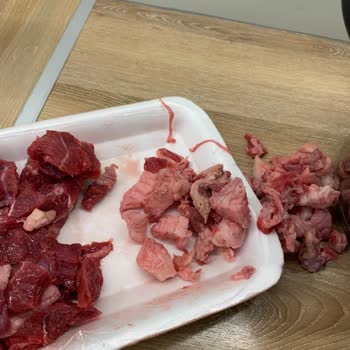 Köfteci Yusuf'un 2 Saat Gecikmeli Ve Yağlı Kuşbaşı Eti Yüzünden Hayal Kırıklığına Uğradım