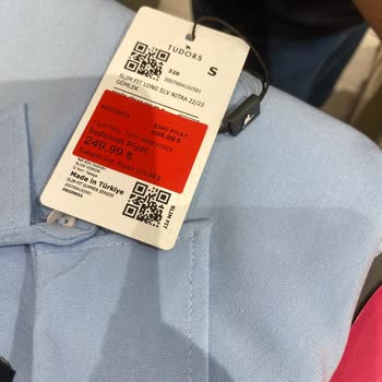 Tudors Gömlek Çalışan Tutumu