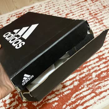 Boyner Online'dan Aldığım Adidas Spor Ayakkabısı Hakkında Şikayetim