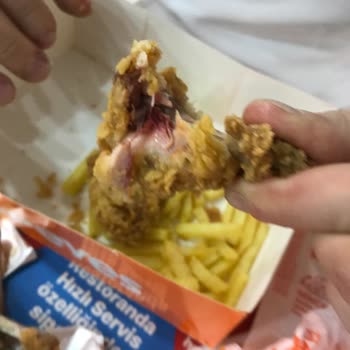 Tekira Popeyes Çalışanları Hijyen Ve Müşteriye Önem Verilmiyor