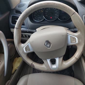 Renault Fluence İçerisinde Kronik Yıpranma Bu Konuda Şikayetçiyim