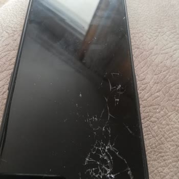 Media Markt Ömür Boyu Kırılmaz Cam