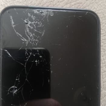 Media Markt Ömür Boyu Kırılmaz Cam