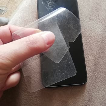 Media Markt Ömür Boyu Kırılmaz Cam