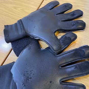 Decathlon Kaleci Eldiveninin 1 Ay Dayanmaması