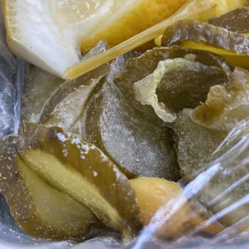 Köşem Döner & Cafe (Adana) Turşuda Küf Çıktı!