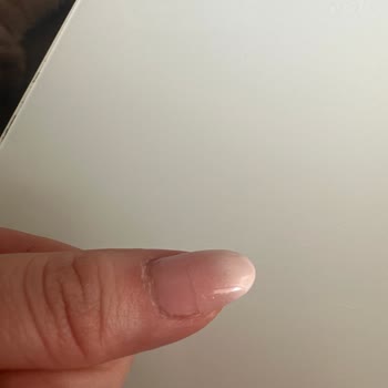 Elvan Abalı Güzellik Merkezi Protez Tırnak Kırıldı