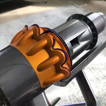 Dyson Süpürge Başlığımın Kopan Silikonları Soyuldu