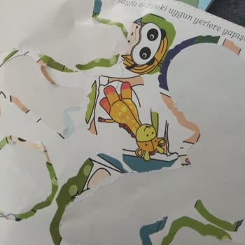 Minika Çocuk Minika Yapıştır Tamamla Dergisinin Etiketleri Yırtılma Sorunu