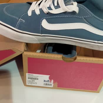 Vans Ayakkabı Beklemek İstemiyorum Ürünün İçinde Taş Gibi Bir Cisim 4 Günlük Ürün