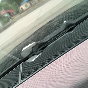 Auto Club Cam Filmi Kırık