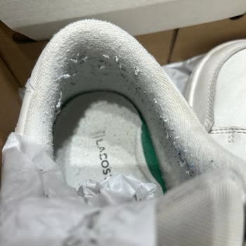 Lacoste Olmaması Gereken Mağduriyetlik