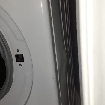 Windsor Çamaşır Makinesi Patladı!