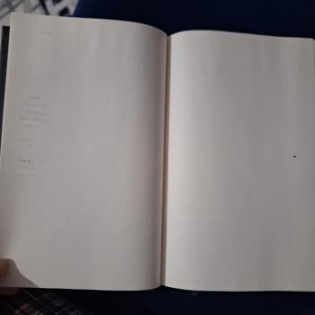 Ren Kitap Kitapta Boş Sayfalar Var