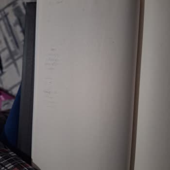 Ren Kitap Kitapta Boş Sayfalar Var