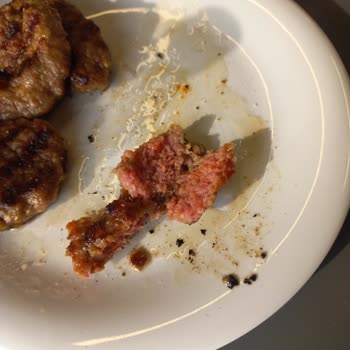 Köfteci Yusuf Sıfır Hizmet Kalitesi Ve Çiğ Köfte Sorunu