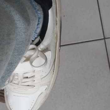 A Month-Old Bershka Sneakers Falls Apart, Unacceptable Quality
