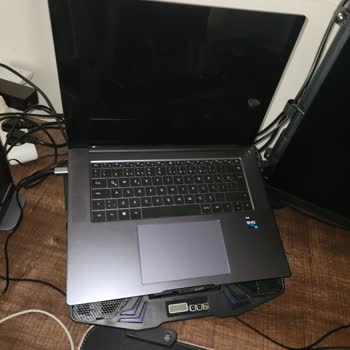 Huawei Açıp Kapatırken Oluşan Ekran Çatlağı.