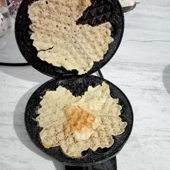 Korkmaz Waffle Makinem Yapıştırıyor Bir Çare Arıyorum