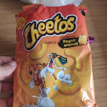 Cheetos İçerisinden Çıkan Belirsiz Şey