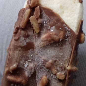 Magnum Dondurma Ambalajdan Çıkan Ürünün Yenmeyecek Şekilde Olması