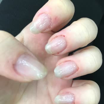 Arya Güzellik Salonu (Aydın) Tırnaklarım Mahvoldu