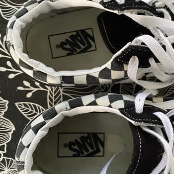 Vans Ayakkabı Kalitesiz Ve Rahatsız