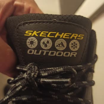 3 Ay Giyilen Outdoor Skechers Ayakkabı İç Kısımdan Parçalandı.