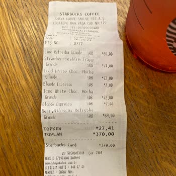 Starbucks Berryhibiscus Su Gibi Esansı Vardı 😒