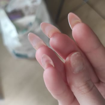 Aşkın Sever Beauty Center Dökülen Kirpik Dökülen Protez Tırnak