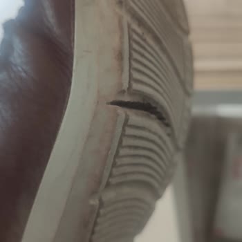 İnci Ayakkabı İnci Marka Ayakkabı Taban Yırtılması.