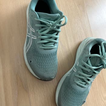 Asics Marka Ayakkabım Yırtıldı