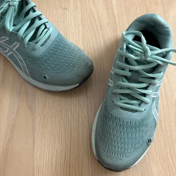 Asics Marka Ayakkabım Yırtıldı