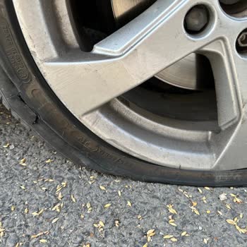 Michelin Lastik Otobanda Patladı.