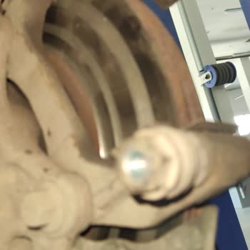 Tur Oto Balatayı Ters Taktı