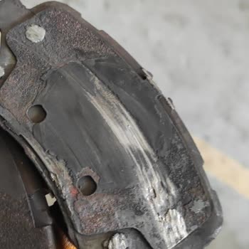 Tur Oto Balatayı Ters Taktı