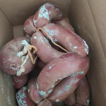 Afyon Doğal Kasap Sucuk Küflü Sucuk Satıyorlar